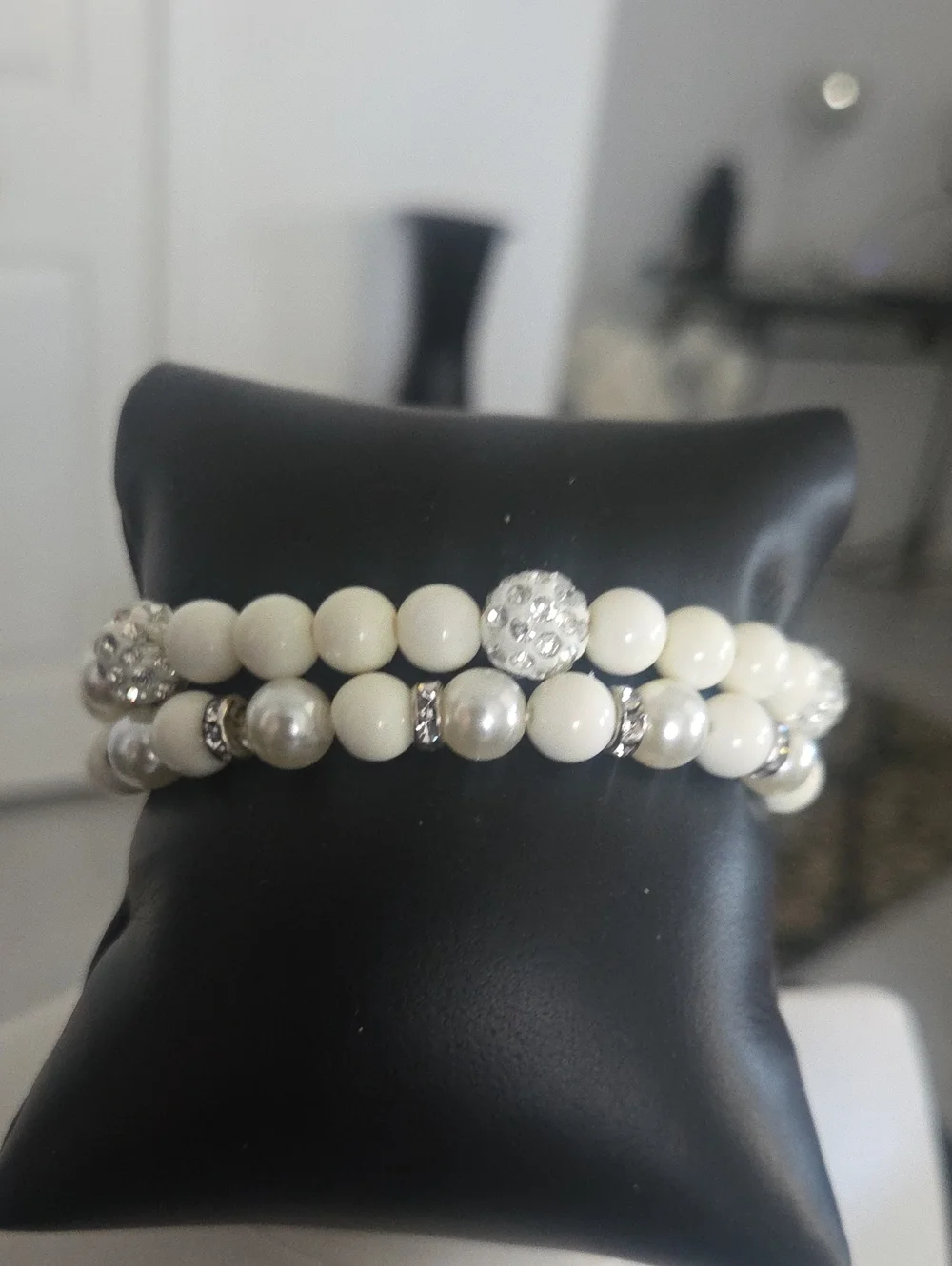 Paparazzi Teasingly Tinseltown White Bracelet NWT